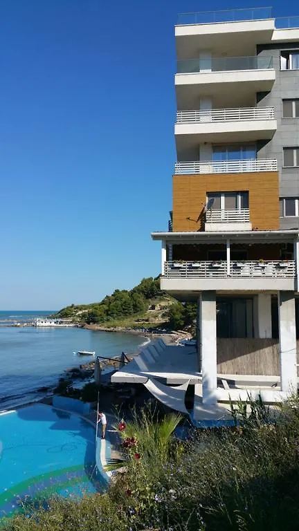 Laura'S Home Durrës